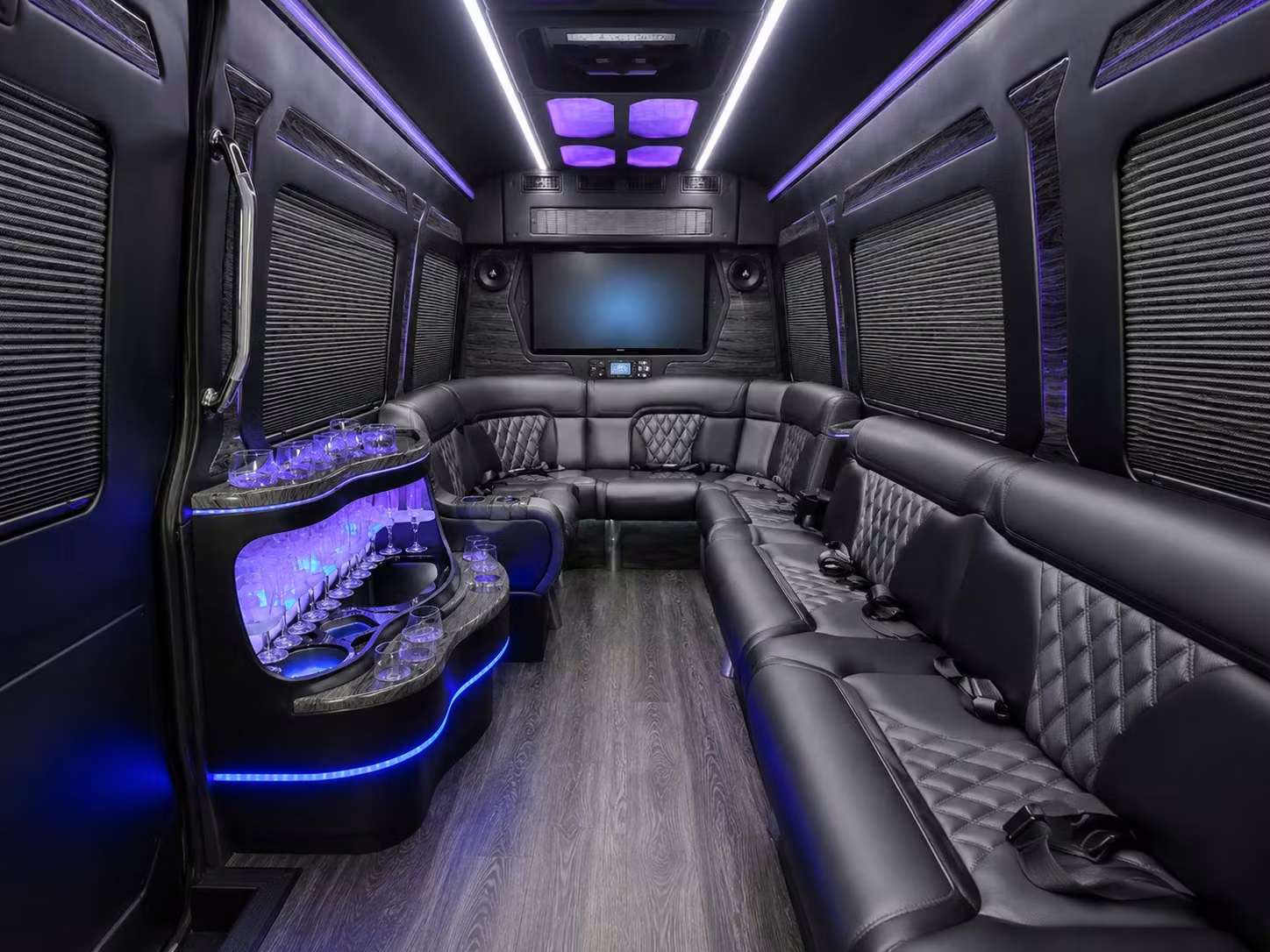 with garycharterbus com renting a long distance bus from gary for corporate and convention travel has never been simpler